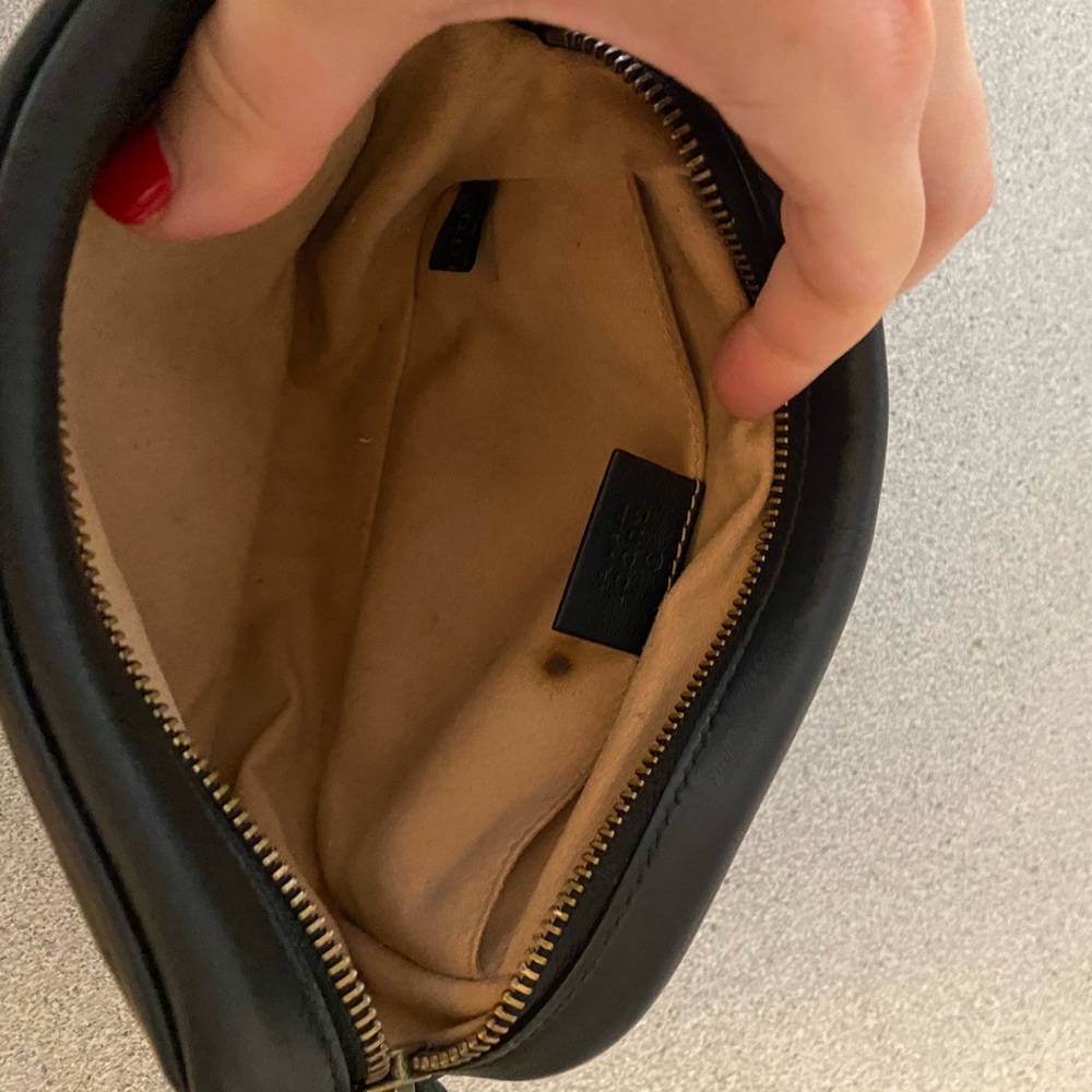 Gucci Mini Marmont Shoulder Bag - Picture 2 of 5